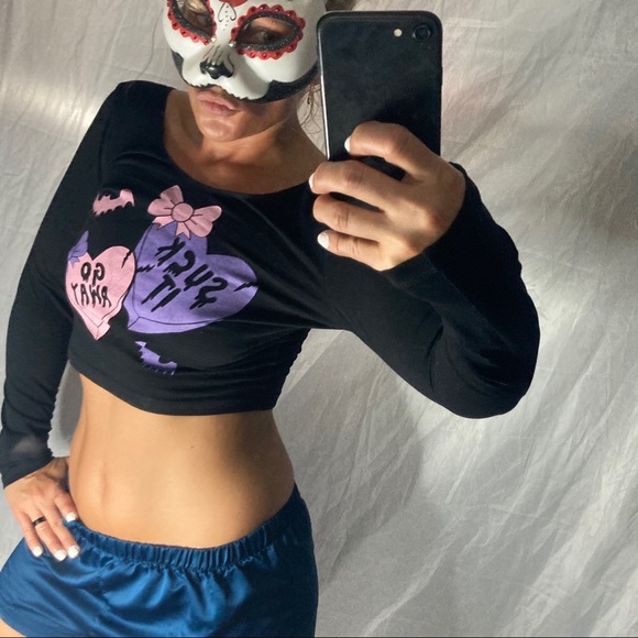 go away graphic long sleeve crop top SMALL - Picture 3 of 13